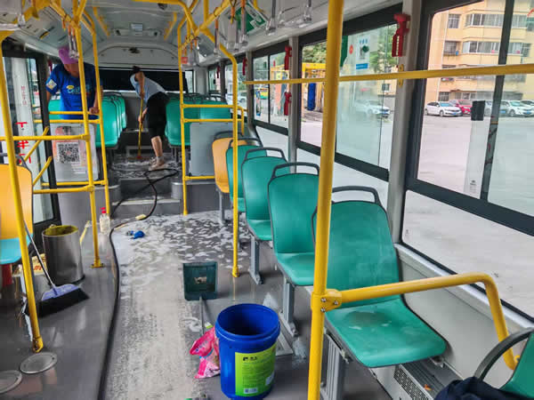 隴南市隴運集團(tuán)公司全面提升公交服務(wù)